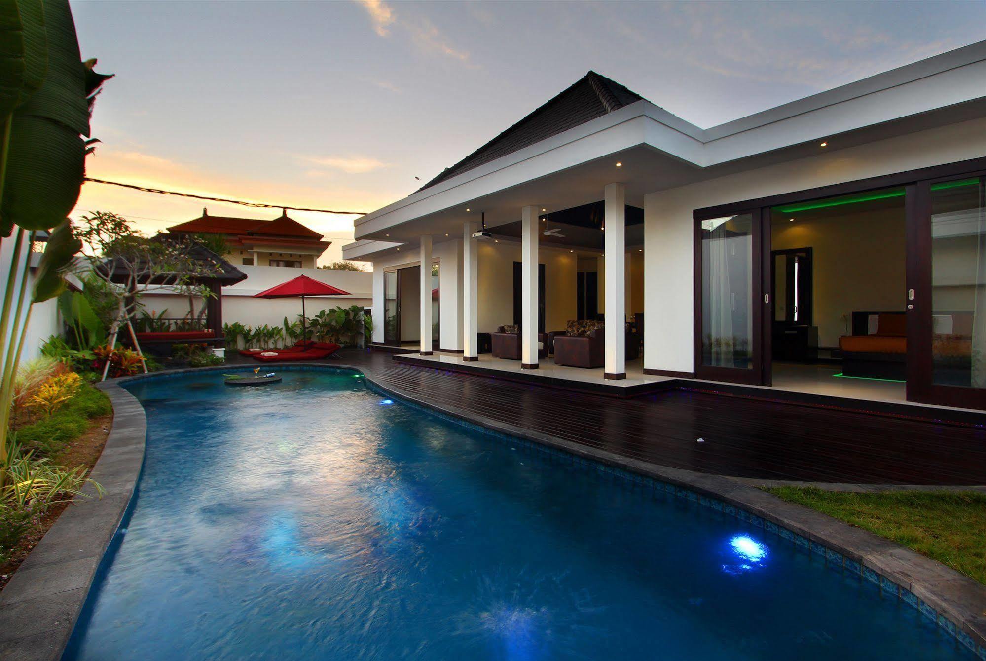 D&G Villas Nusa Dua  Buitenkant foto