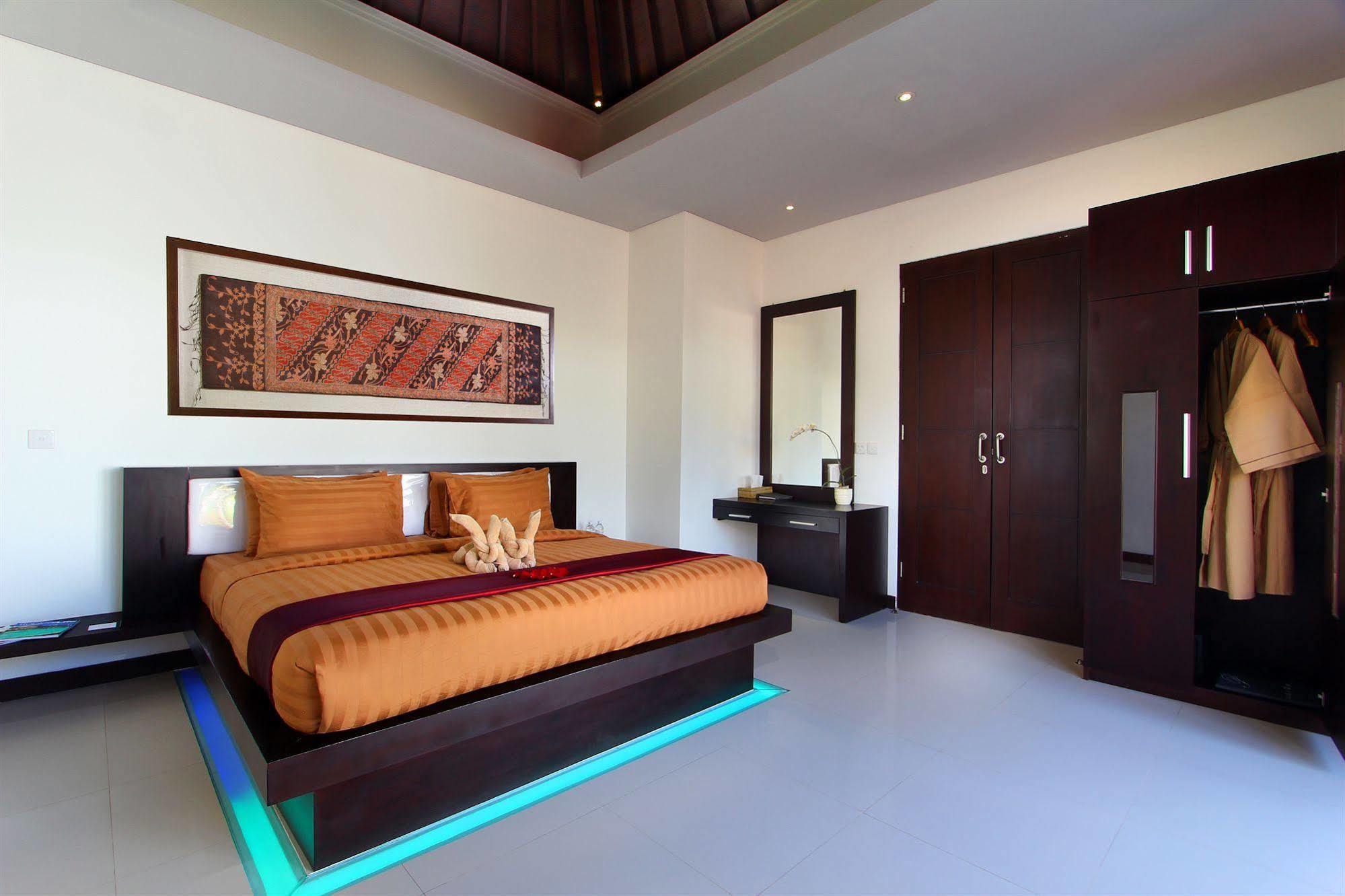 D&G Villas Nusa Dua  Buitenkant foto