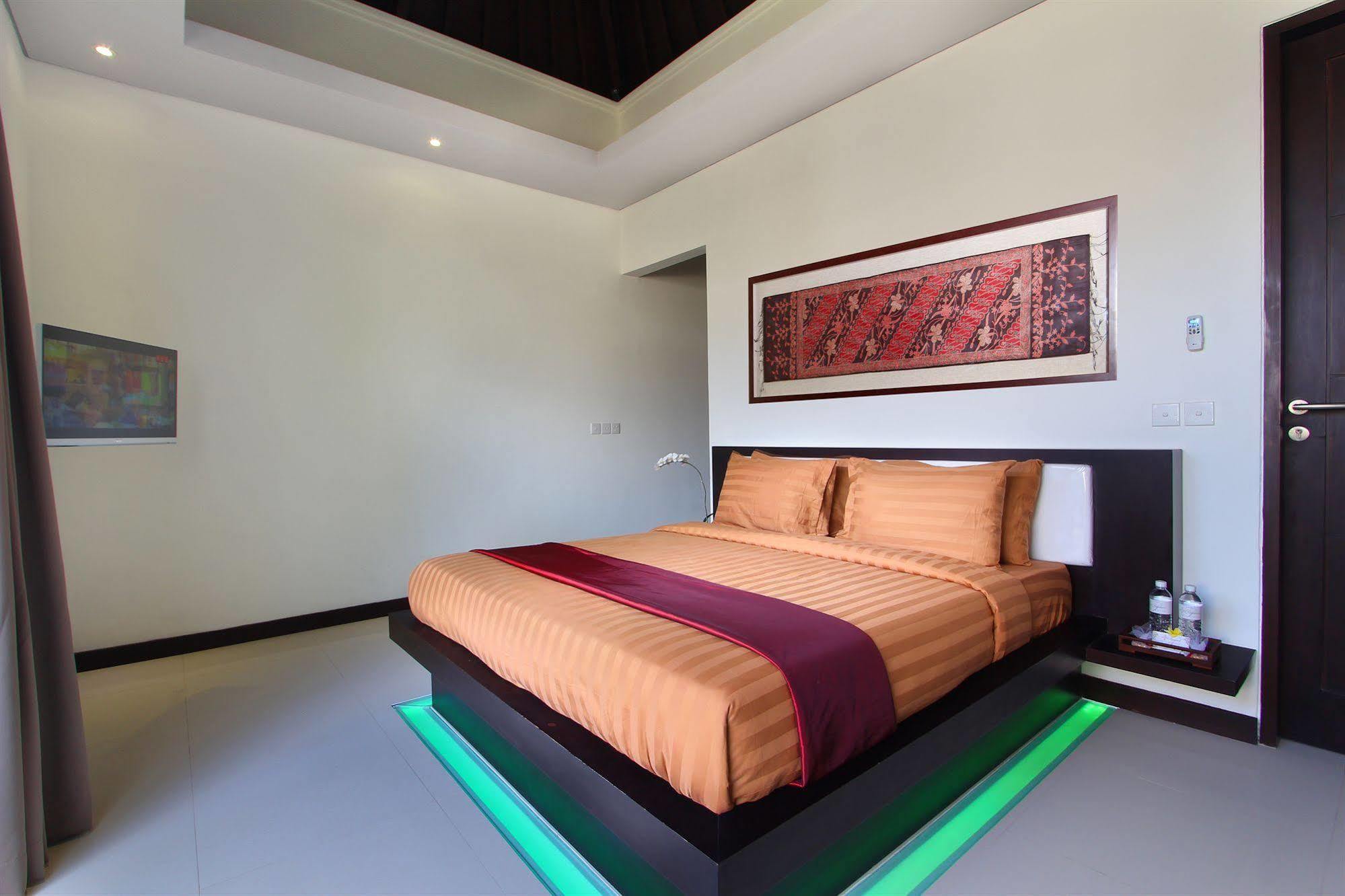 D&G Villas Nusa Dua  Buitenkant foto