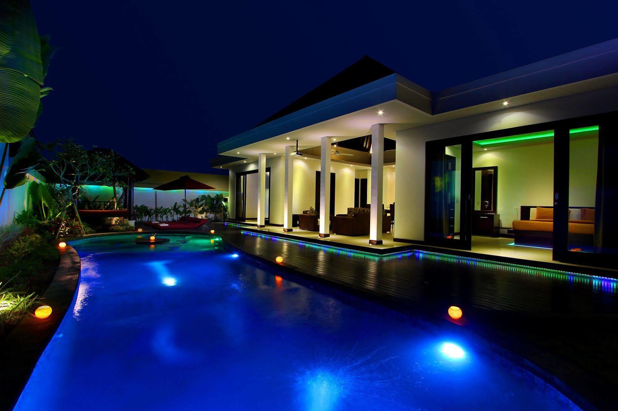 D&G Villas Nusa Dua  Buitenkant foto